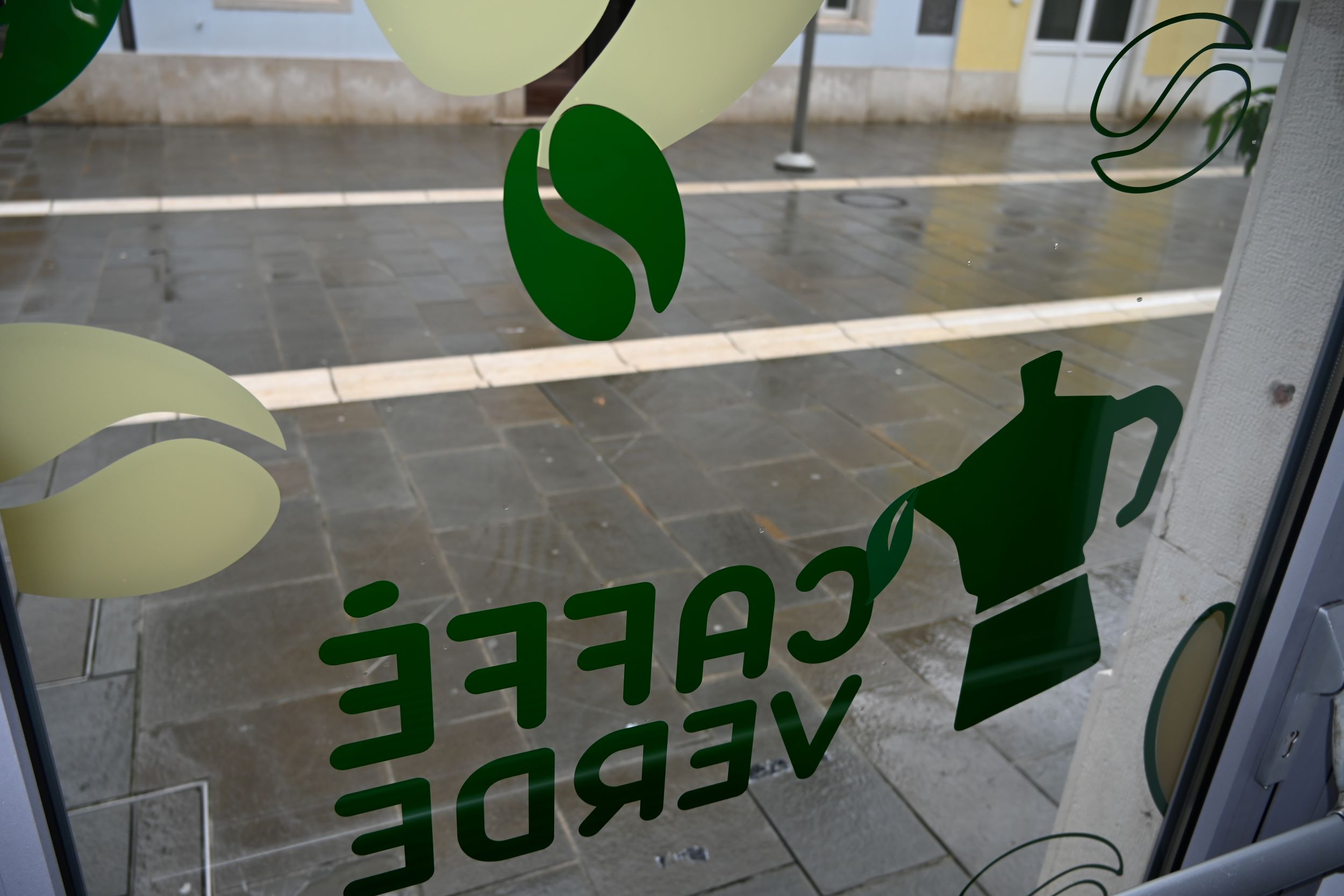 V Kopru vrata odprla kavarna za nove priložnosti